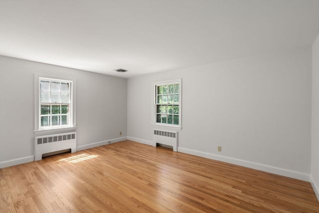 14 Judith Rd, Newton, MA 02459