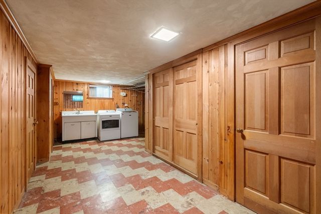 14 Judith Rd, Newton, MA 02459