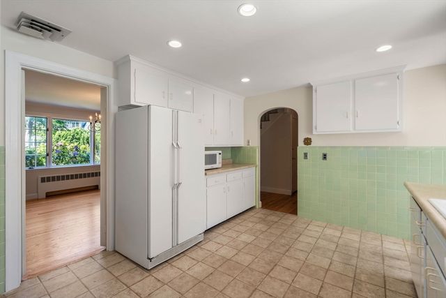 14 Judith Rd, Newton, MA 02459