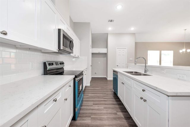 1206 Denison, Cleveland, TX 77327