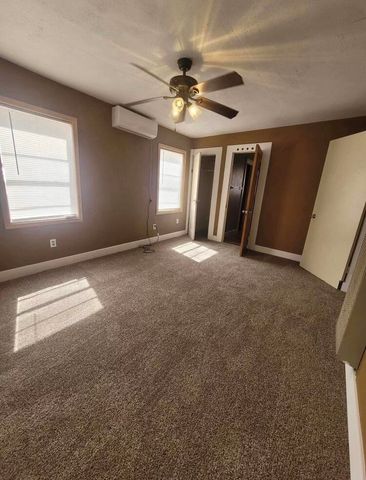 1104 Ave I, Levelland, TX 79336