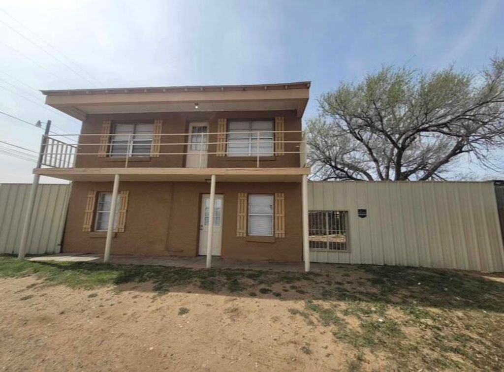 1104 Ave I, Levelland, TX 79336