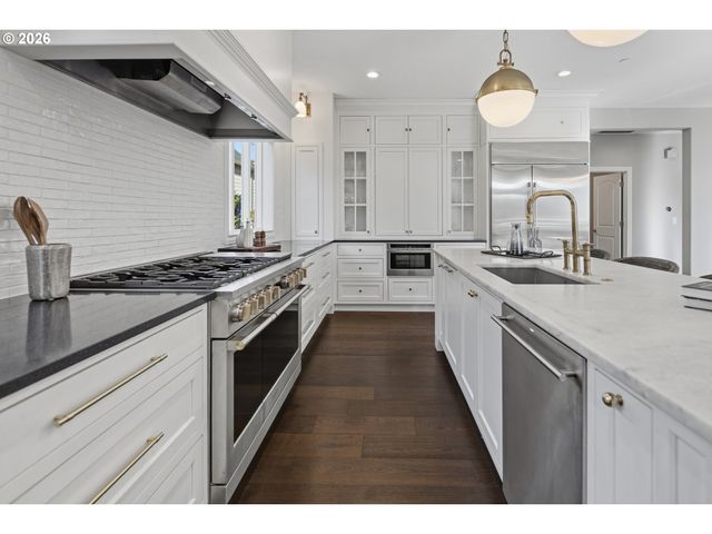 2545 Nw 12TH Cir, Camas, WA 98607