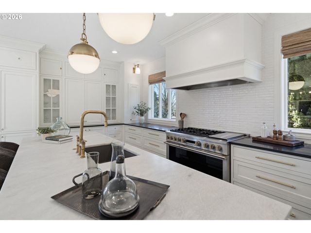 2545 Nw 12TH Cir, Camas, WA 98607