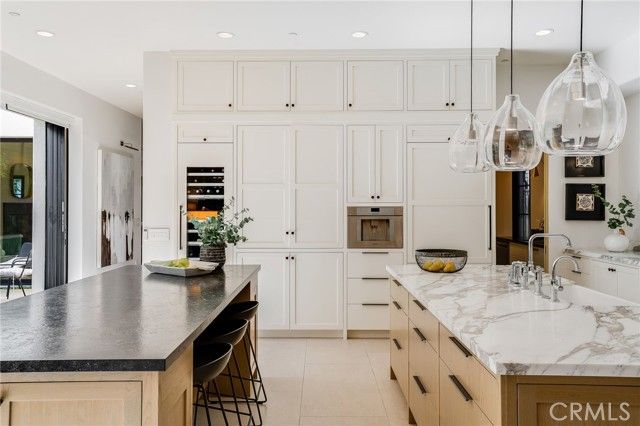 526 Riverside Avenue, Newport Beach, CA 92663