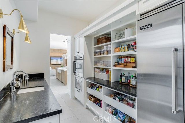 526 Riverside Avenue, Newport Beach, CA 92663