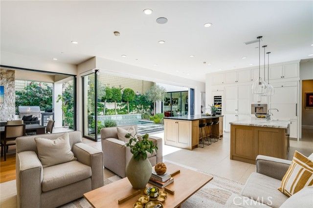 526 Riverside Avenue, Newport Beach, CA 92663