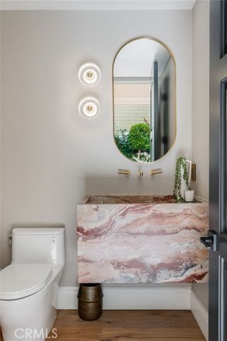 526 Riverside Avenue, Newport Beach, CA 92663