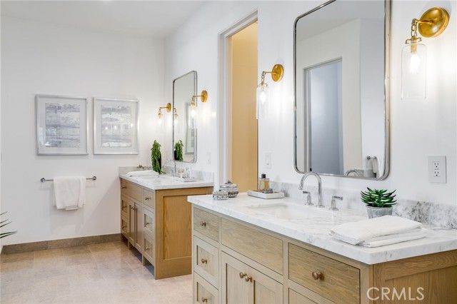 526 Riverside Avenue, Newport Beach, CA 92663