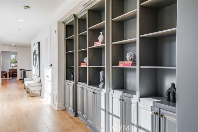 526 Riverside Avenue, Newport Beach, CA 92663