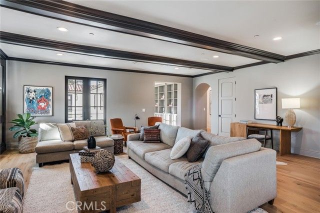 526 Riverside Avenue, Newport Beach, CA 92663