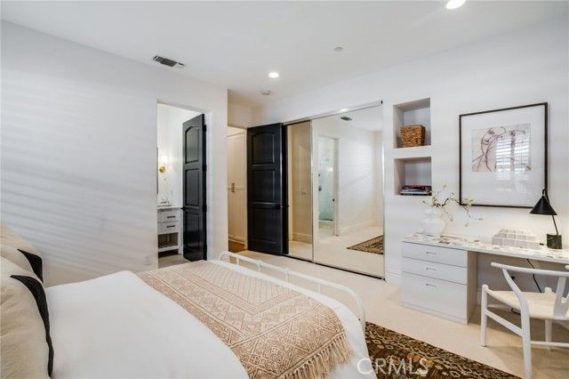 526 Riverside Avenue, Newport Beach, CA 92663