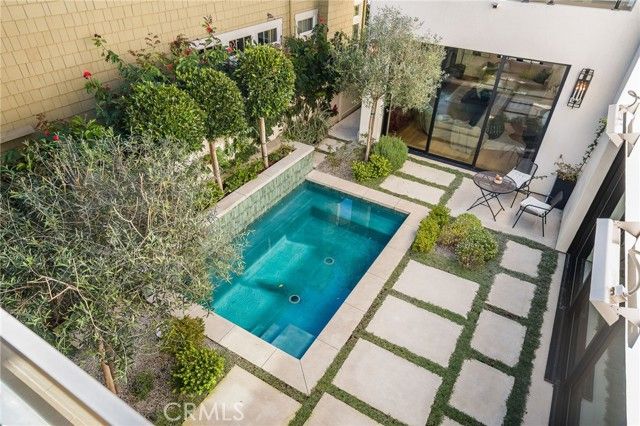 526 Riverside Avenue, Newport Beach, CA 92663