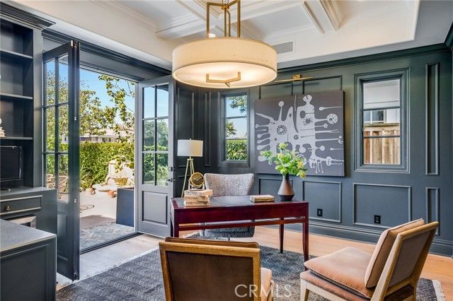 526 Riverside Avenue, Newport Beach, CA 92663