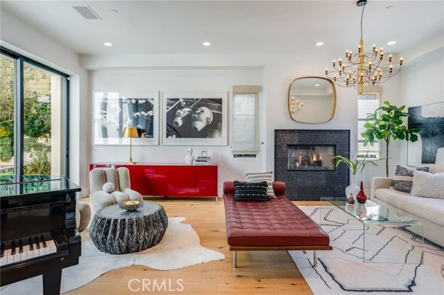 526 Riverside Avenue, Newport Beach, CA 92663