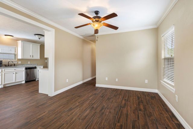 704 Jewett Street, Houston, TX 77009