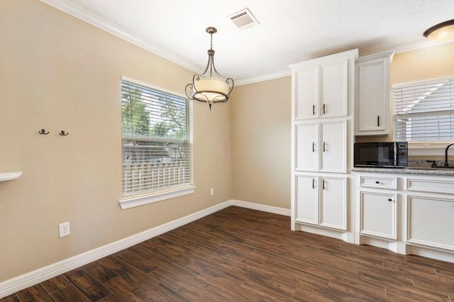 704 Jewett Street, Houston, TX 77009