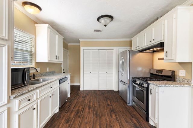 704 Jewett Street, Houston, TX 77009
