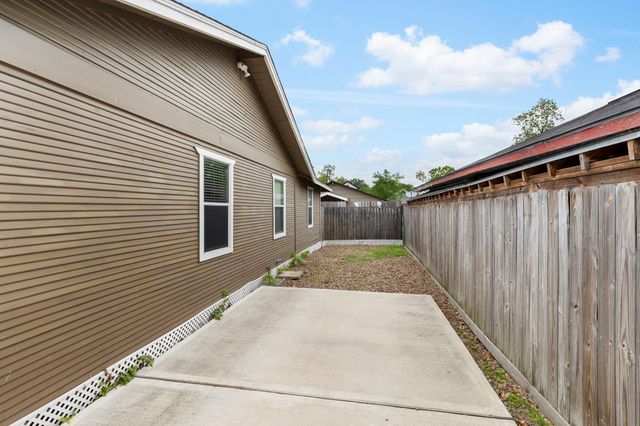 704 Jewett Street, Houston, TX 77009