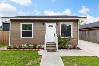 704 Jewett Street, Houston, TX 77009