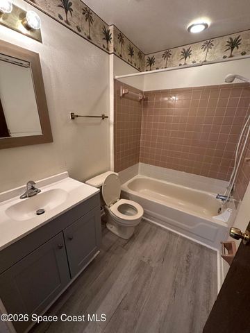 100 Canebreakers Drive 204, Cocoa, FL 32927