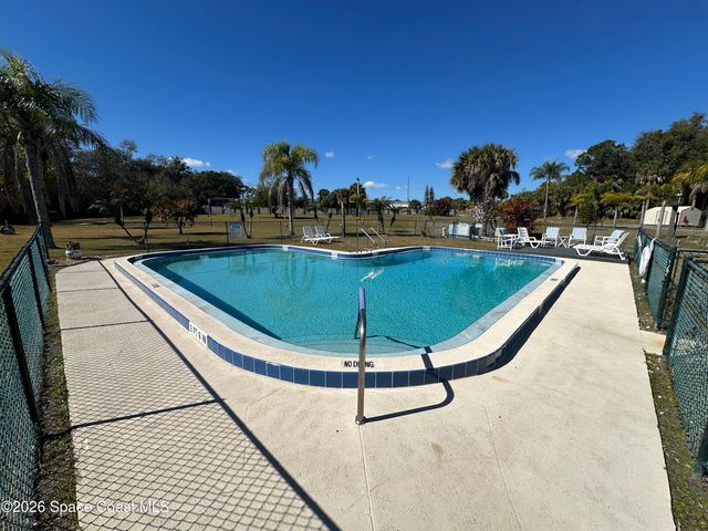 100 Canebreakers Drive 204, Cocoa, FL 32927