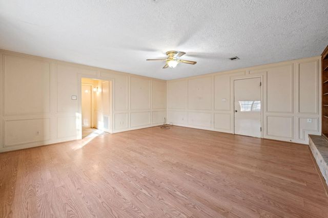 210 E Waring Street, Dayton, TX 77535