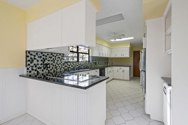 210 E Waring Street, Dayton, TX 77535
