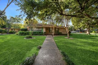 210 E Waring Street, Dayton, TX 77535
