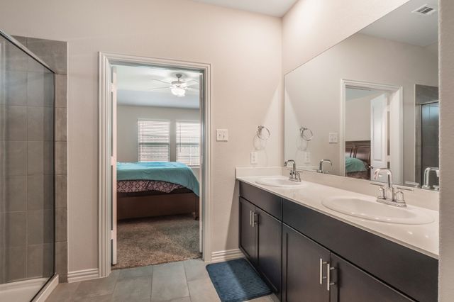 1805 Gold Mine Trail, Aubrey, TX 76227