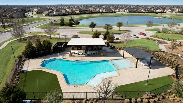 1805 Gold Mine Trail, Aubrey, TX 76227