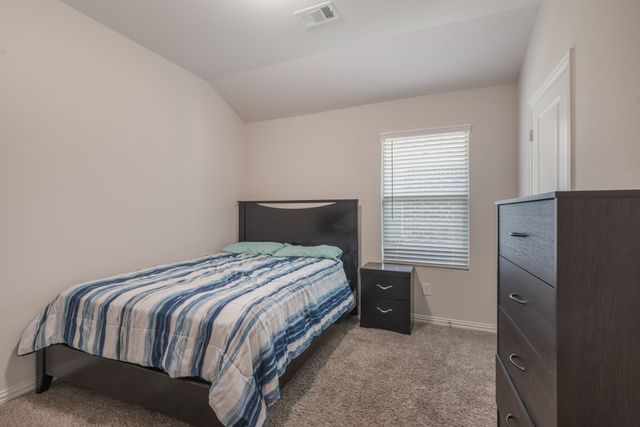 1805 Gold Mine Trail, Aubrey, TX 76227