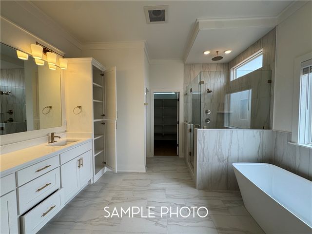6011 S 41st Street, Rogers, AR 72758