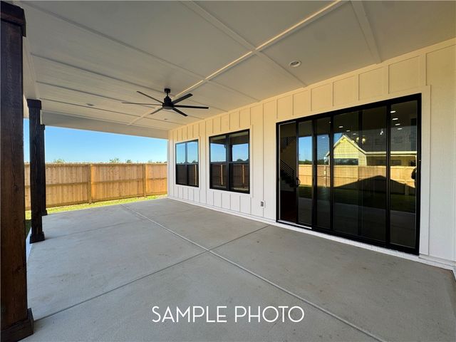 6011 S 41st Street, Rogers, AR 72758