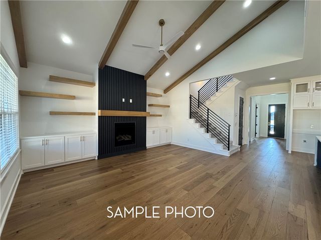 6011 S 41st Street, Rogers, AR 72758