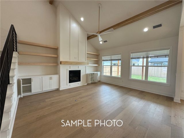 6011 S 41st Street, Rogers, AR 72758