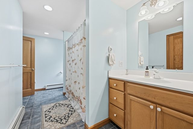 2 Short Lots Ln, Truro, MA 02666