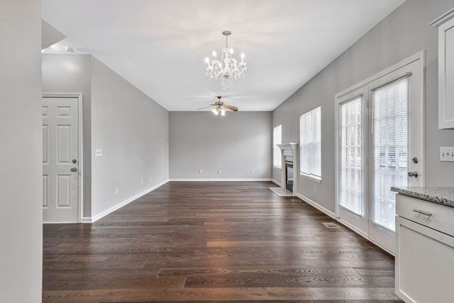 2124 Forge Ridge Cir, Nashville, TN 37217