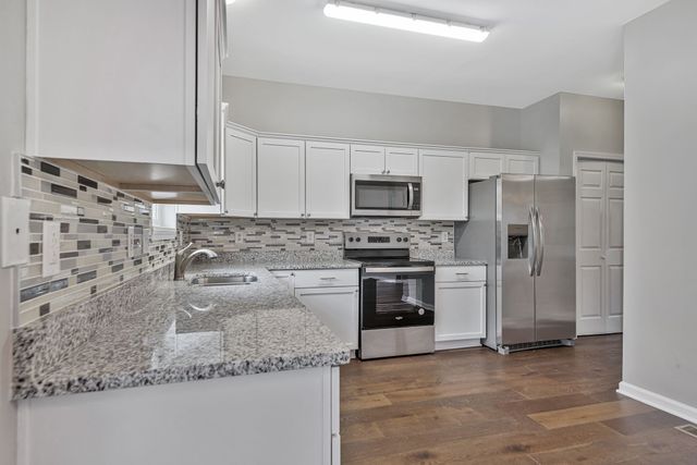 2124 Forge Ridge Cir, Nashville, TN 37217