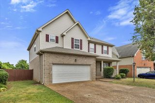 2124 Forge Ridge Cir, Nashville, TN 37217