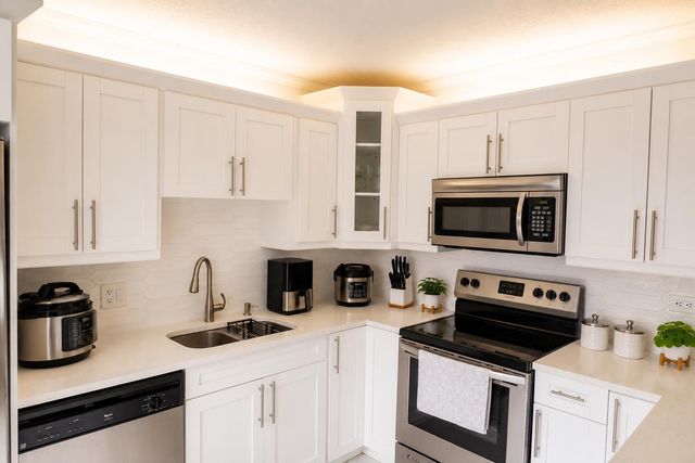 1700 EMBASSY Drive 408, West Palm Beach, FL 33401