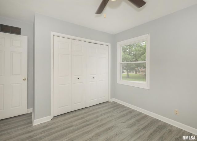 512 W 16TH Avenue, Coal Valley, IL 61240