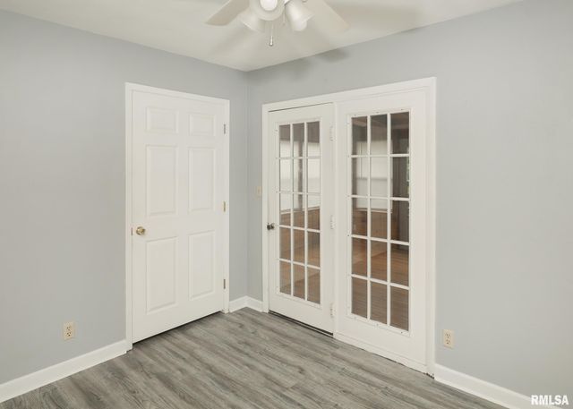 512 W 16TH Avenue, Coal Valley, IL 61240