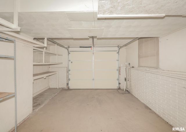 512 W 16TH Avenue, Coal Valley, IL 61240