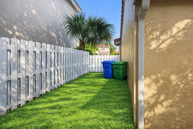 4400 NW 61st Pl, Coconut Creek, FL 33073