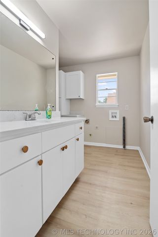 6119 S Hudson Place, Tulsa, OK 74136