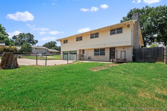 6119 S Hudson Place, Tulsa, OK 74136