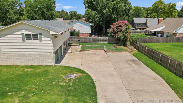 6119 S Hudson Place, Tulsa, OK 74136