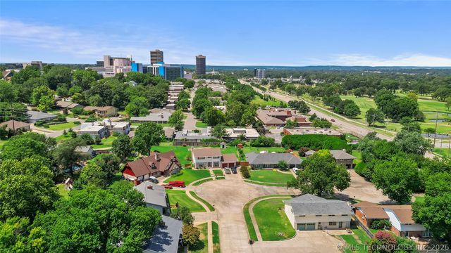 6119 S Hudson Place, Tulsa, OK 74136