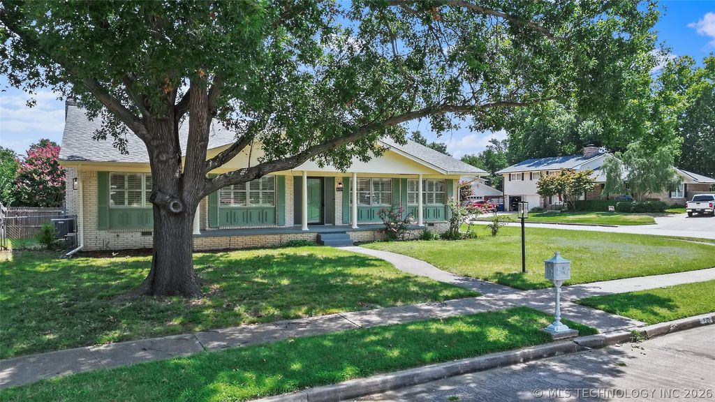 6119 S Hudson Place, Tulsa, OK 74136